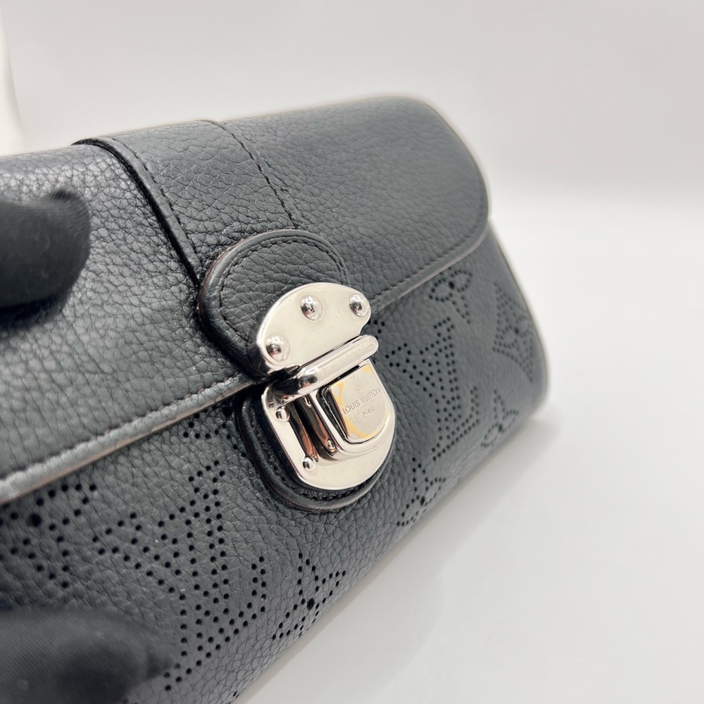 Authentic LOUIS VUITTON Mahina Portefeuille Amelia Black Leather Long Wallet - Picture 6 of 14